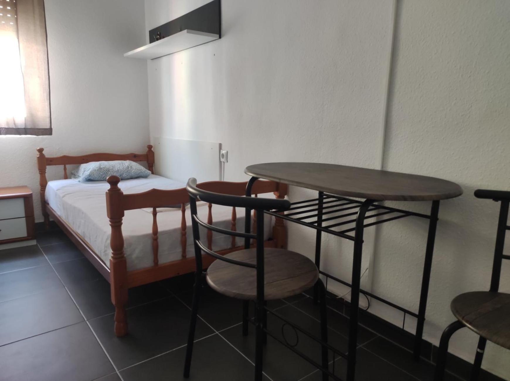 11-Habitacion Del Piso Apartment อาลิกันเต ภายนอก รูปภาพ